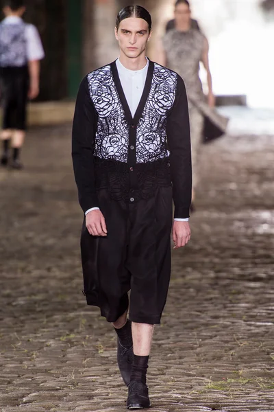 Look 20